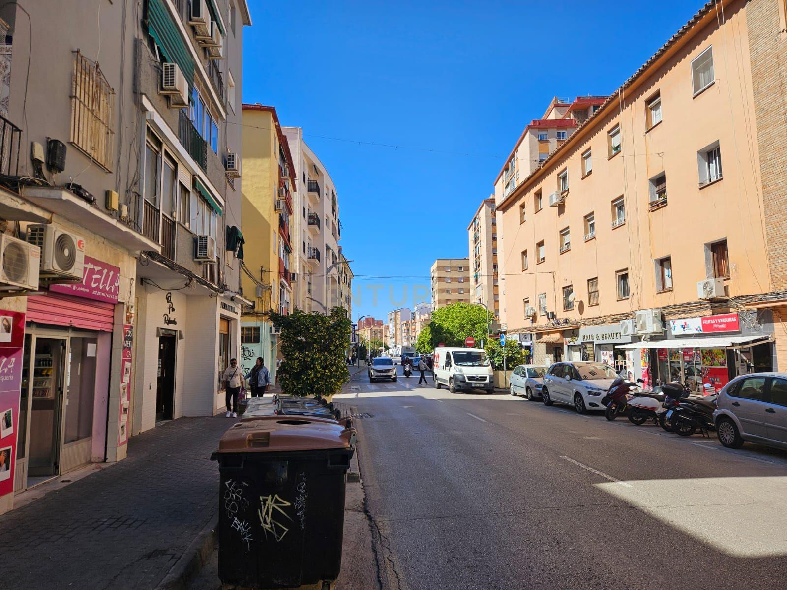 Prédio à venda no centro de Málaga – Oportunidade para investidores - Image 2