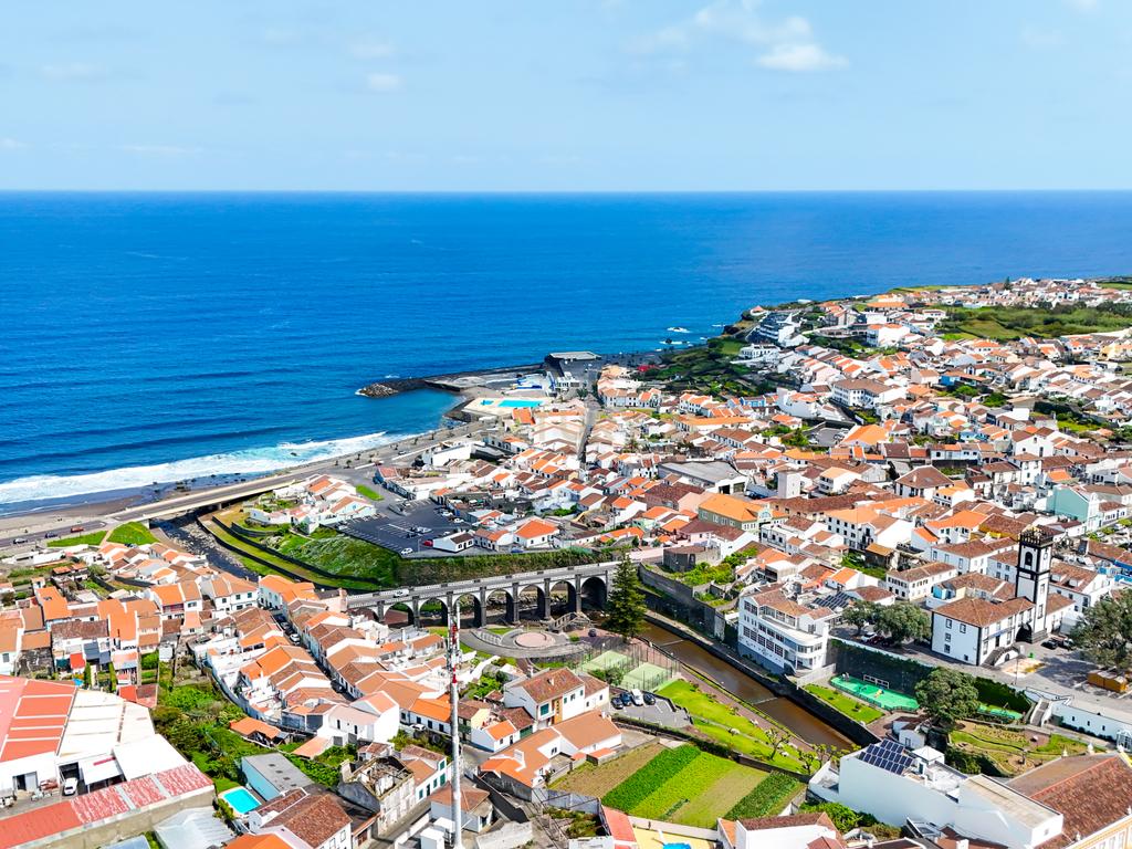 Oportunidade de Investimento - Ruína para Reabilitação no Centro da Ribeira Grande (Matriz) - Image 11