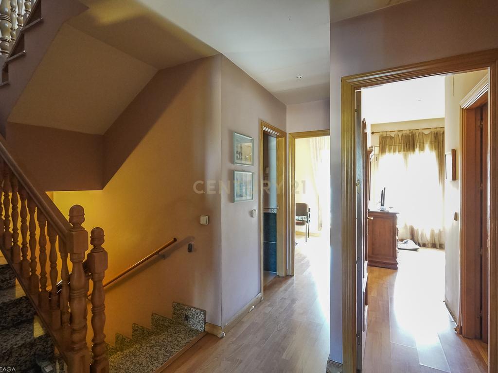 undefined - Image 34