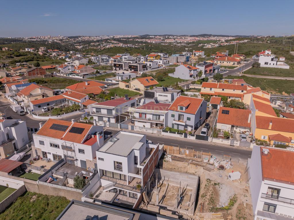 Moradia Moderna T4 em São Domingos de Rana, Cascais - Image 48