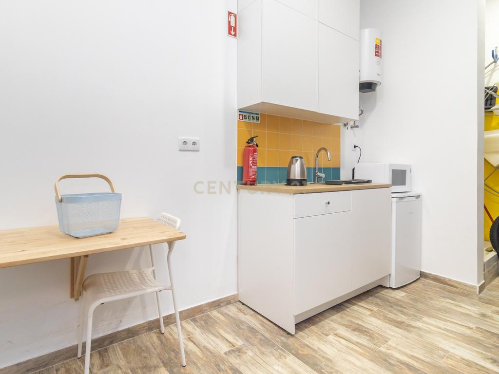 Espaço Comercial para venda com 2 lugares de parqueamento e arrecadação | Costa da Caparica | Portugal - Image 11
