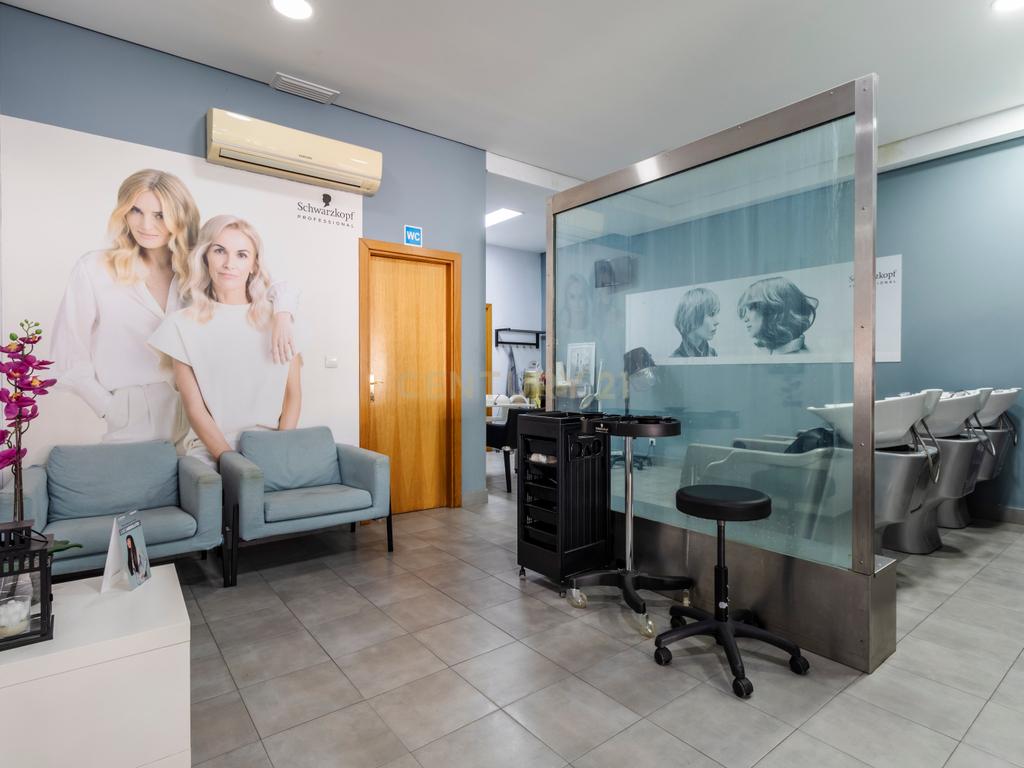 Loja com 90 m² na Quinta do Bom Retiro, Sobreda - Image 7