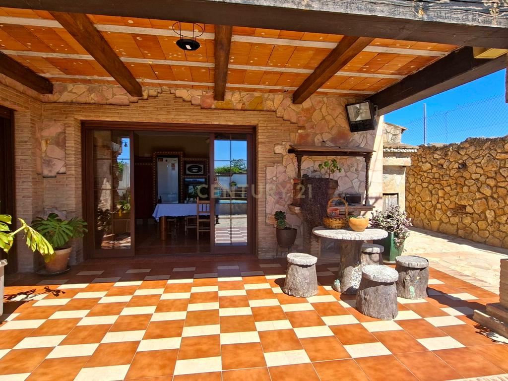 Moradia andaluza independente com piscina privada, jardim bem cuidado, cozinha exterior com churrasqueira e charme tradicional na tranquila zona residencial de Los Arroyos (Arriate), a apenas 10 minutos de Ronda e a menos de uma hora da Costa del Sol — pronta a habitar. - Image 20