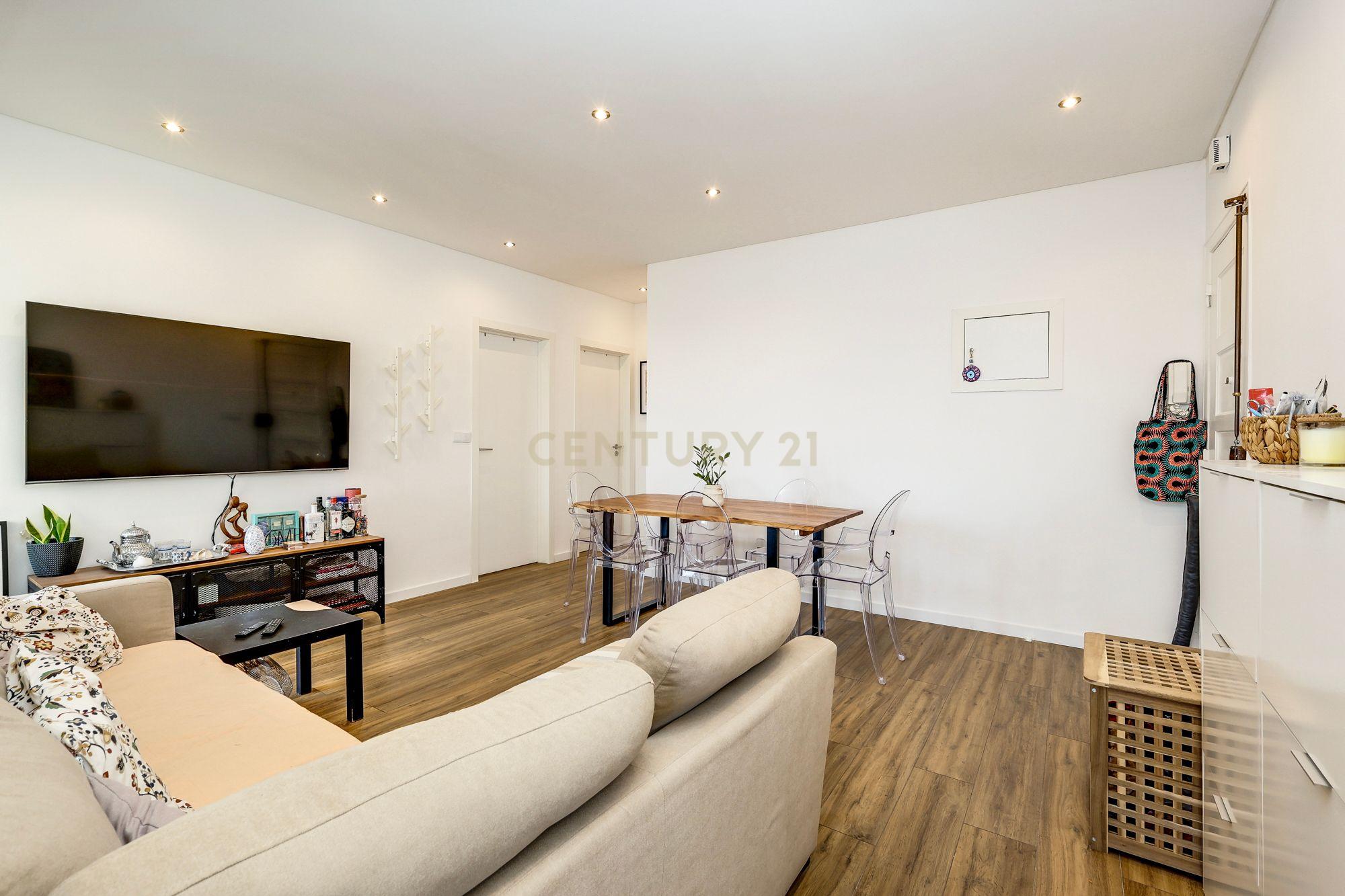 Fotografia 6 de Apartamento T2 Remodelado Damaia-Amadora