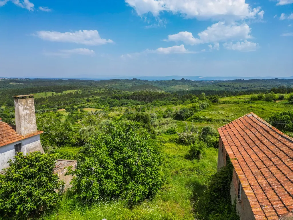 Oportunidade única em Abrunheira! Moradia T3+2 com terraço e vistas panorâmicas - Image 15