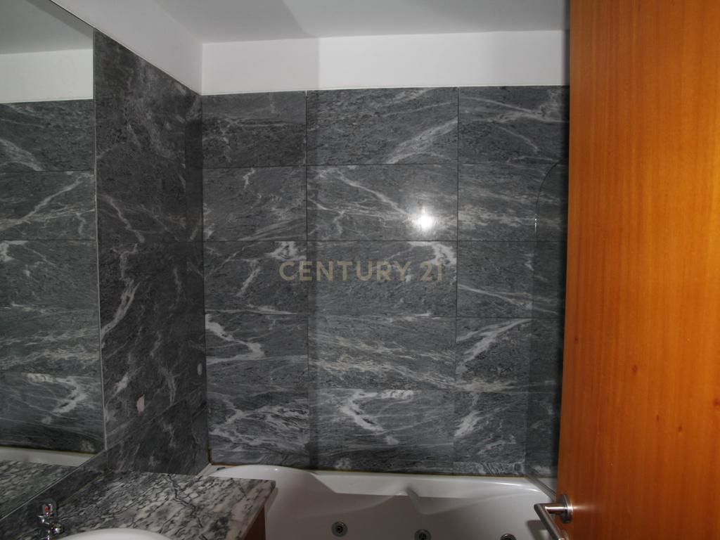 Apartamento T3 com Garagem e Arrumos, Moreira da Maia, Maia - Image 20