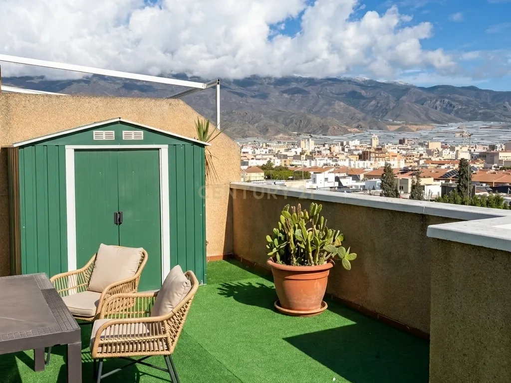Magnífico ático com ampla terraço no centro da cidade - Image 28