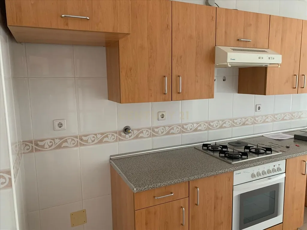 Apartamento T4 c/suite e estacionamento Alhos Vedros - Image 6