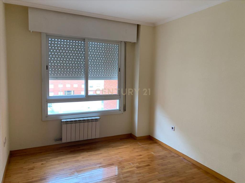 Apartamento T4 c/suite e estacionamento Alhos Vedros - Image 10