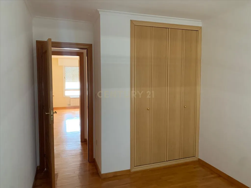 Apartamento T4 c/suite e estacionamento Alhos Vedros - Image 11