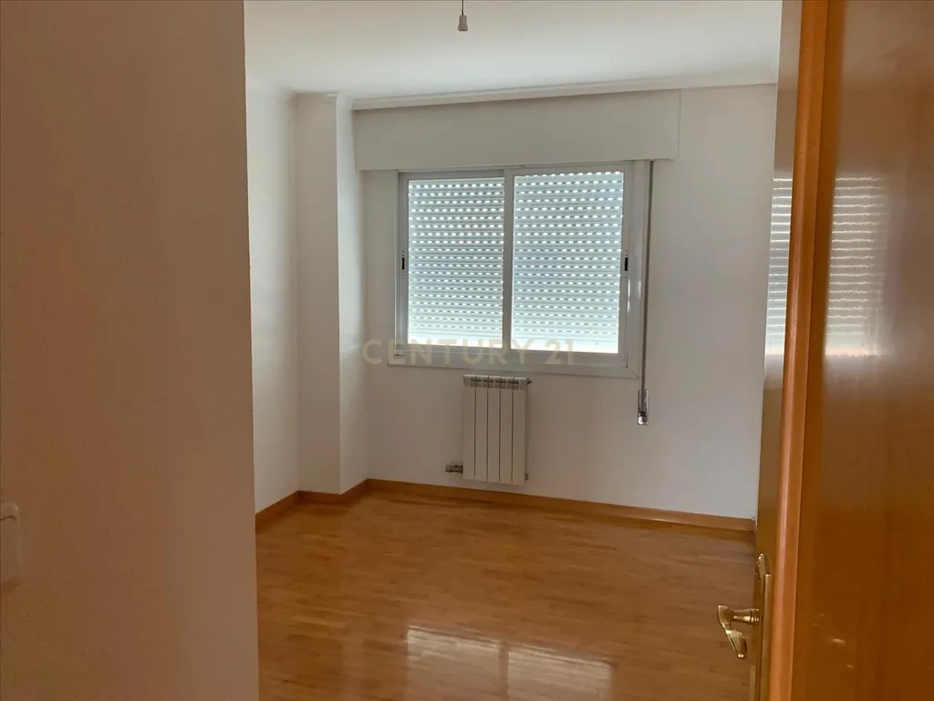 Apartamento T4 c/suite e estacionamento Alhos Vedros - Image 12
