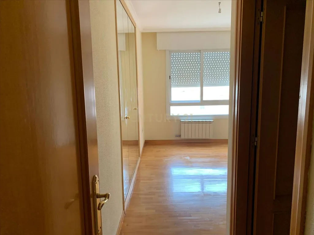 Apartamento T4 c/suite e estacionamento Alhos Vedros - Image 13