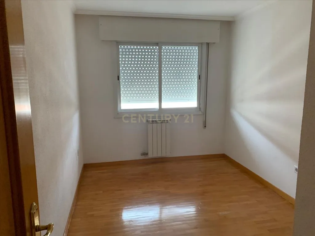 Apartamento T4 c/suite e estacionamento Alhos Vedros - Image 15