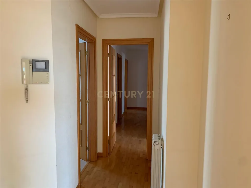 Apartamento T4 c/suite e estacionamento Alhos Vedros - Image 2
