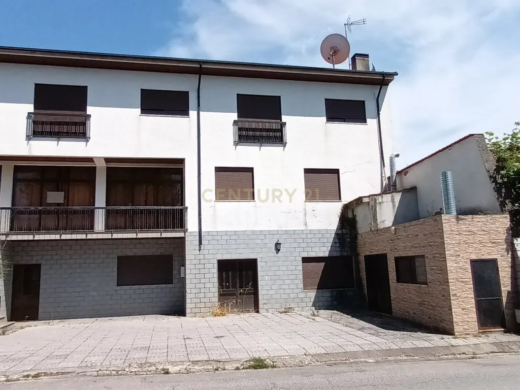 Prédio Comercial - Image 1