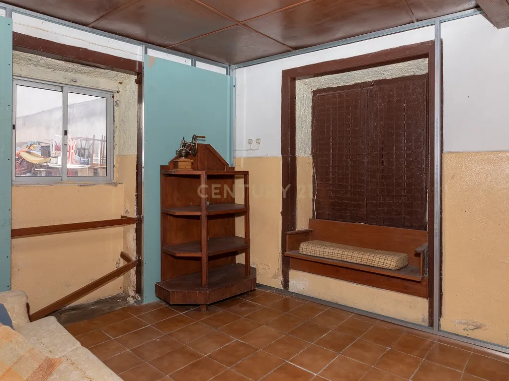 Moradia com Potencial de Investimento | Olhalvo - Alenquer - Image 10