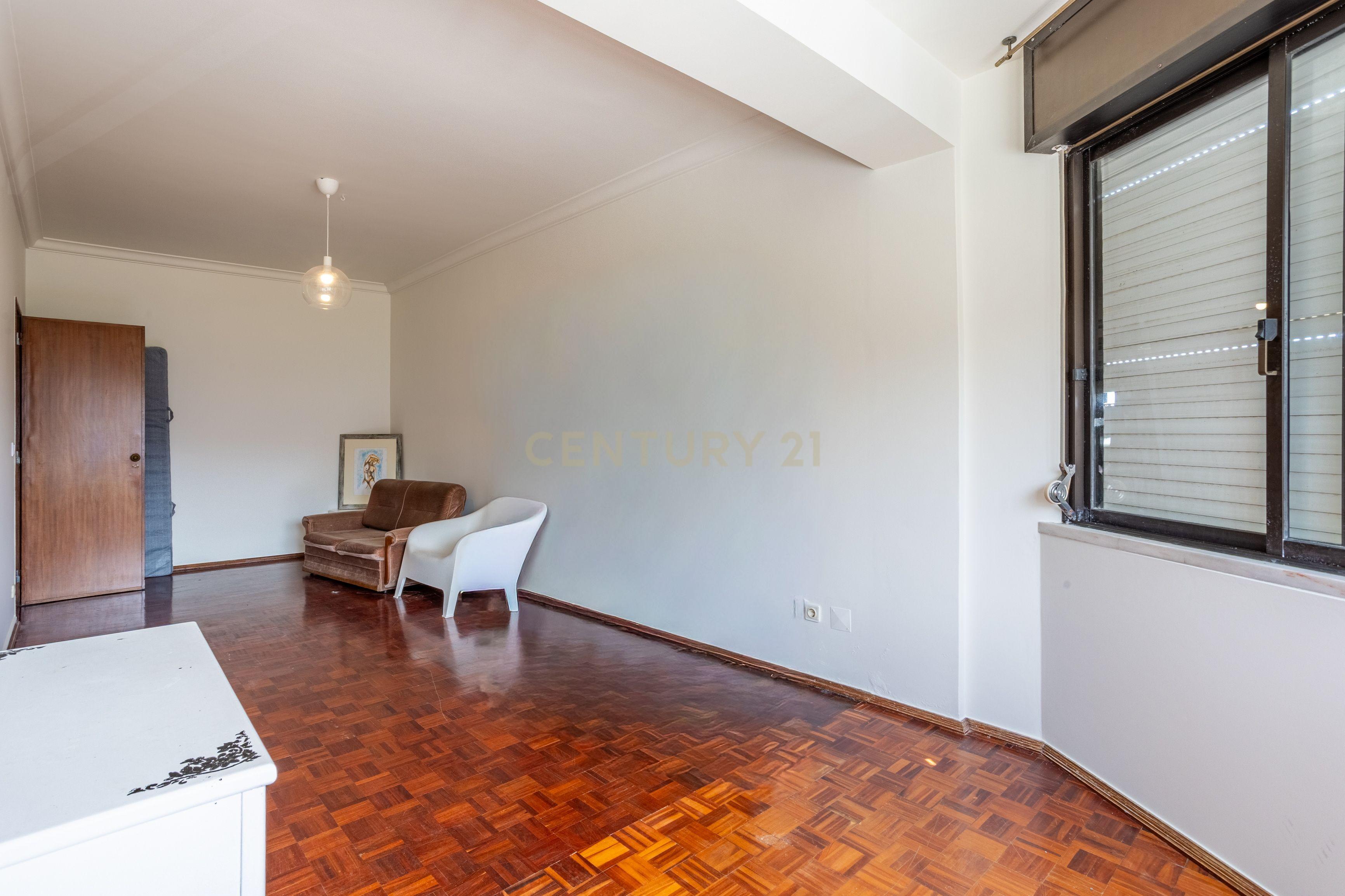 Fotografia 8 de Apartamento T4 em Queluz