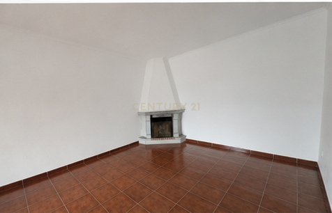Casa localizada em Viana do Alentejo com 3 Quartos - Image 8