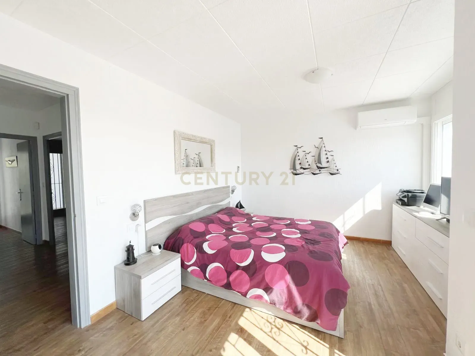 Luxuosa Moradia com Vista Panorâmica em Girona, Cataluña - Image 29