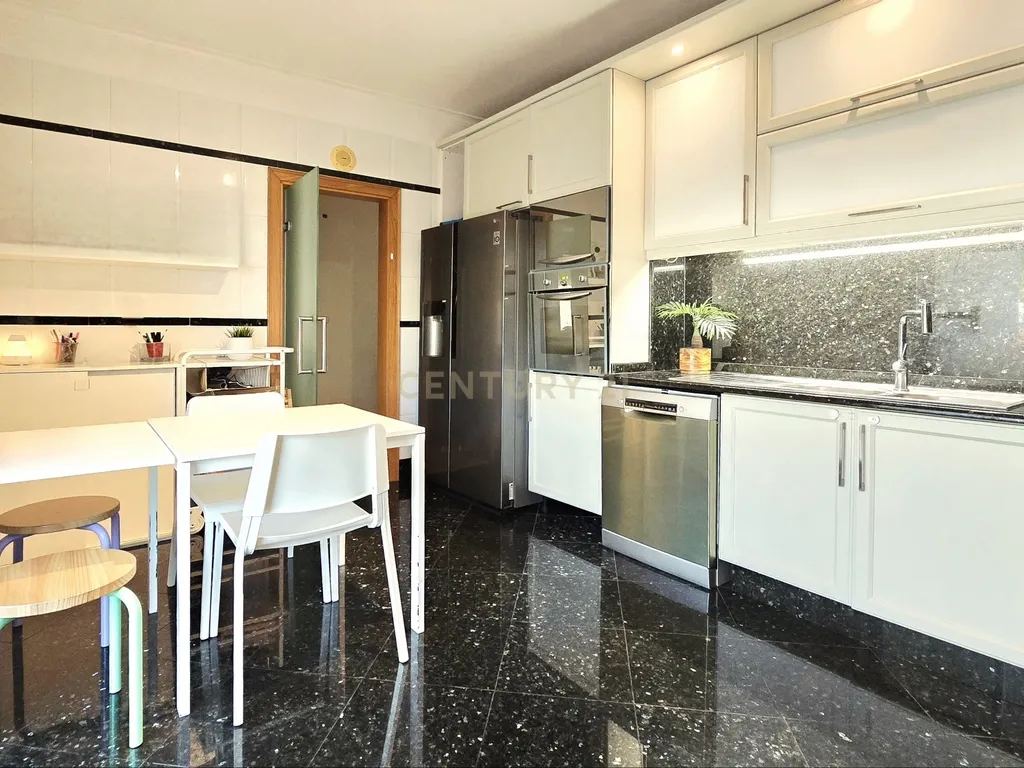Apartamento Duplex T3 perto do mar na Caparica — Conforto, Elegância, Proximidade da Natureza e Estilo de Vida Descontraído - Image 34
