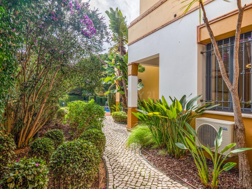 Moradia Unifamiliar de Prestígio | Quinta dos Álamos I Guia – Albufeira | T5 | Piscina | Jardim - Image 33
