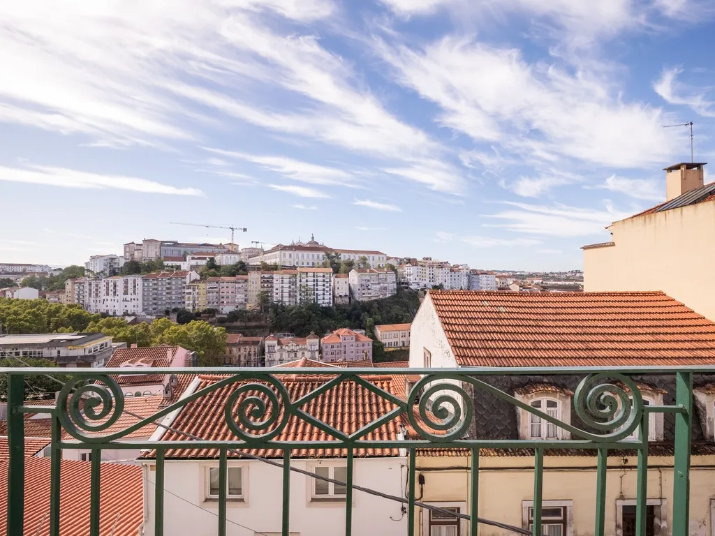 Apartamento T3+1 com varanda | Rua Guerra Junqueiro, Coimbra - Image 3