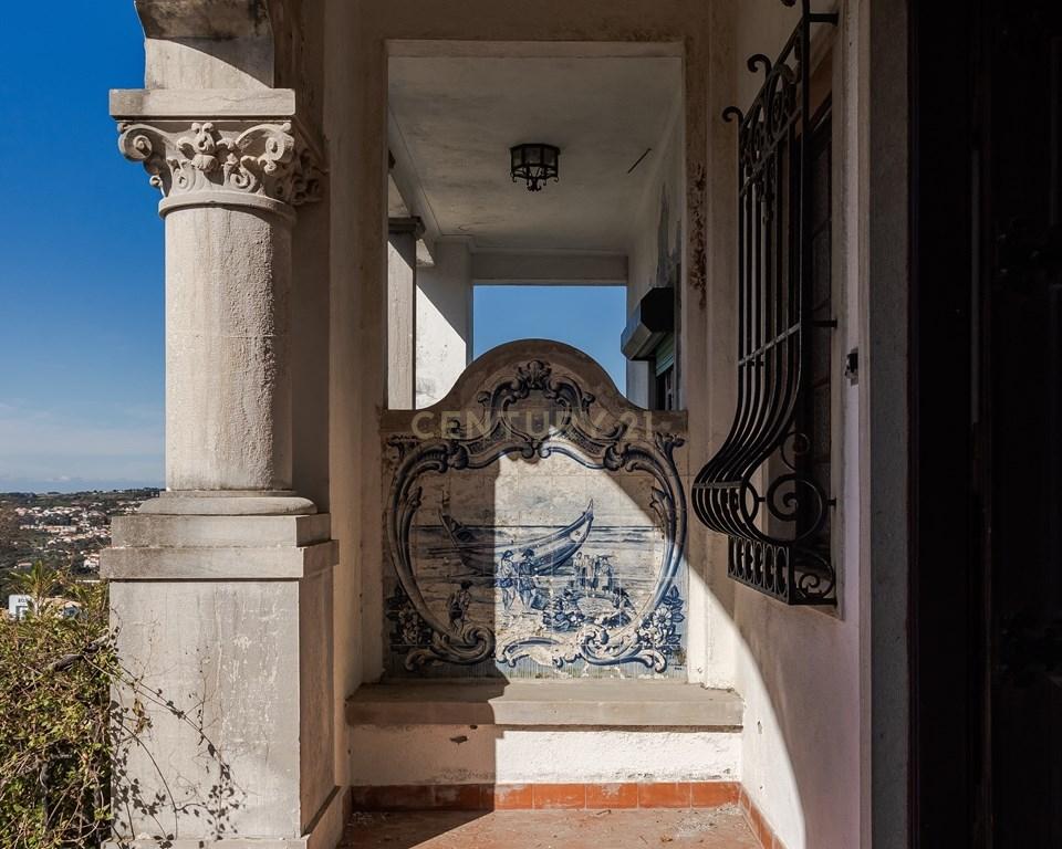 Palacete com 5 Quartos no Coração de Sintra - Image 13