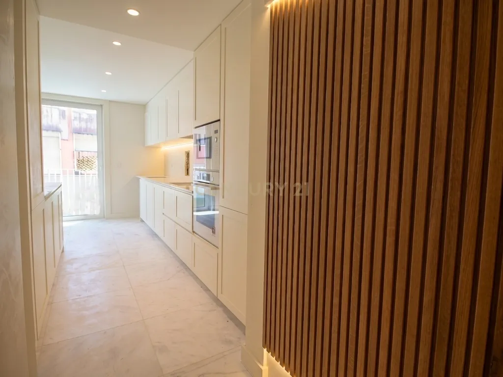 Luxuoso apartamento T3 em Alcântara, Lisboa - Image 5