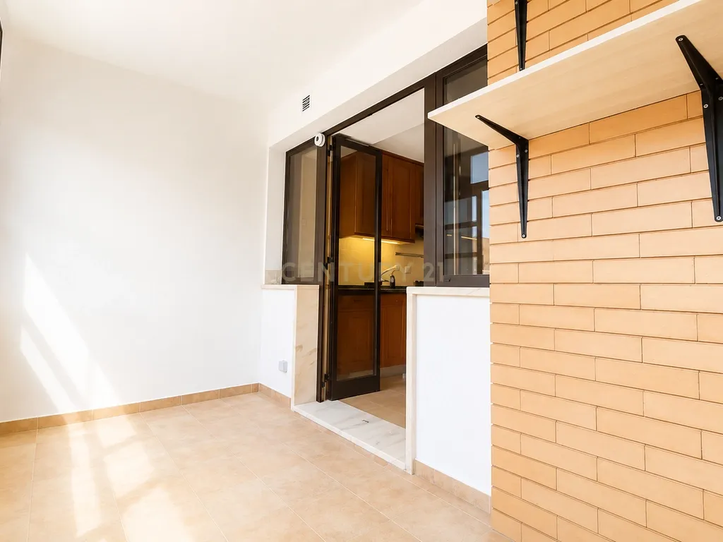 T2 com Box para arrendamento em Porto Salvo, Oeiras - Image 9