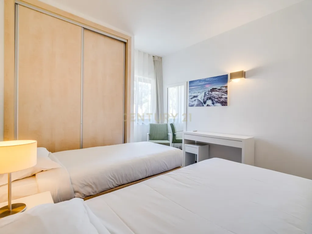 Apartamento Com Piscina e LICENÇA TURÍSTICA no Algarve Race Apartments – Excelente oportunidade de investimento - Image 9