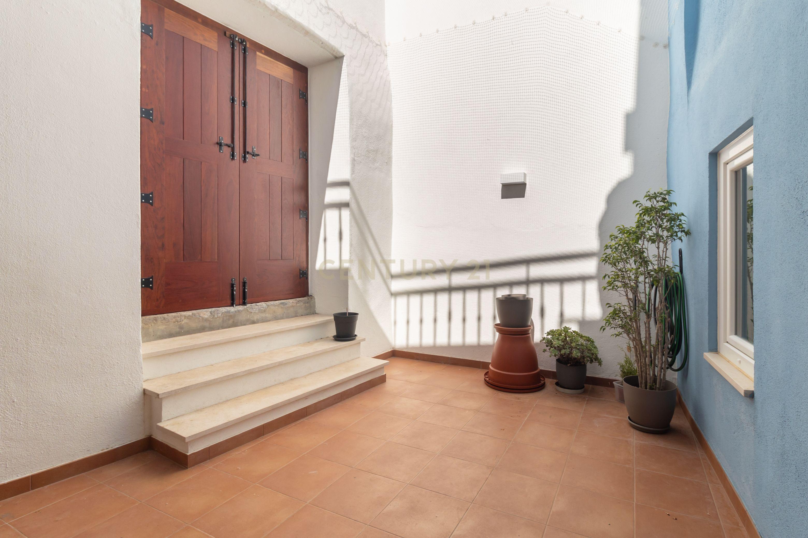 No centro de Palmela, uma casa com historia! - Image 81