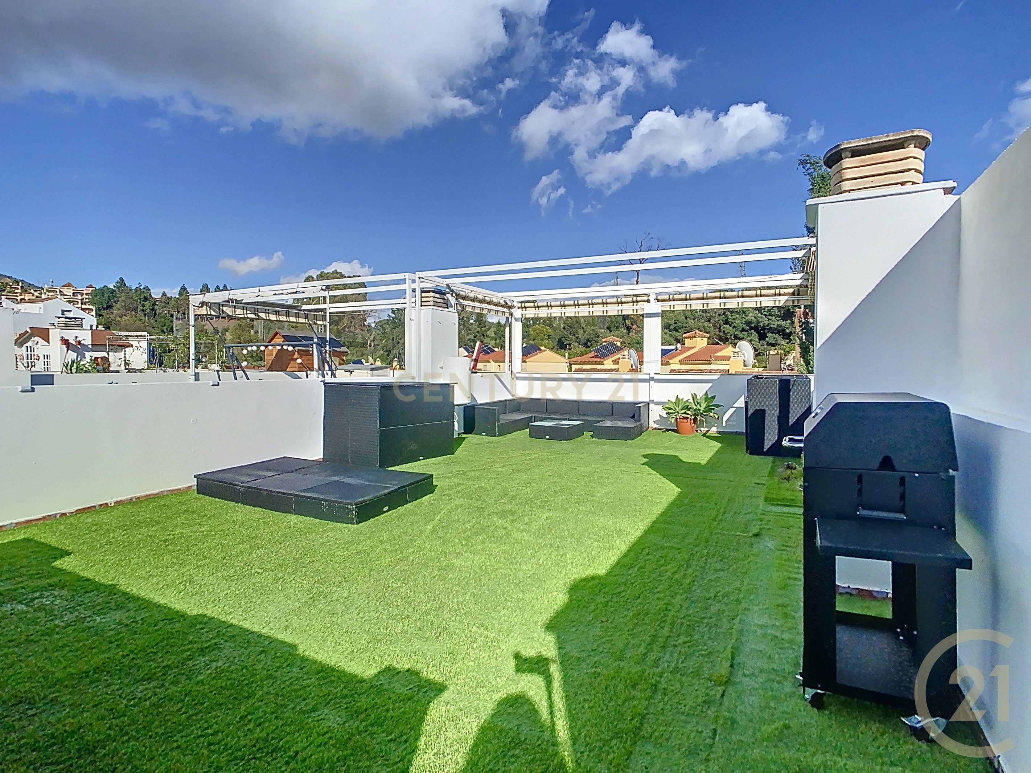 Apartamento Renovado com Vista Panorâmica em Málaga - Image 14