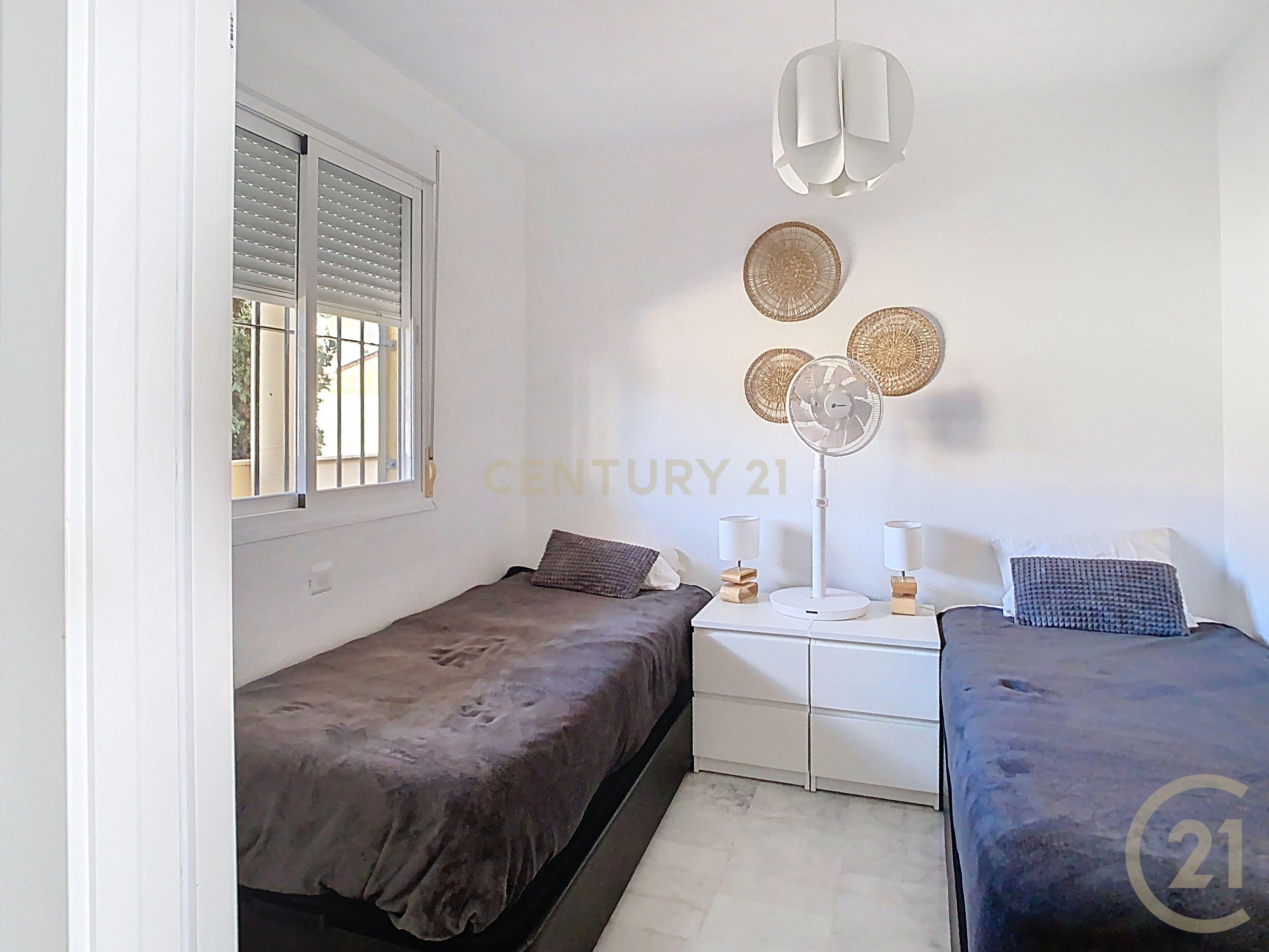 Apartamento Renovado com Vista Panorâmica em Málaga - Image 11
