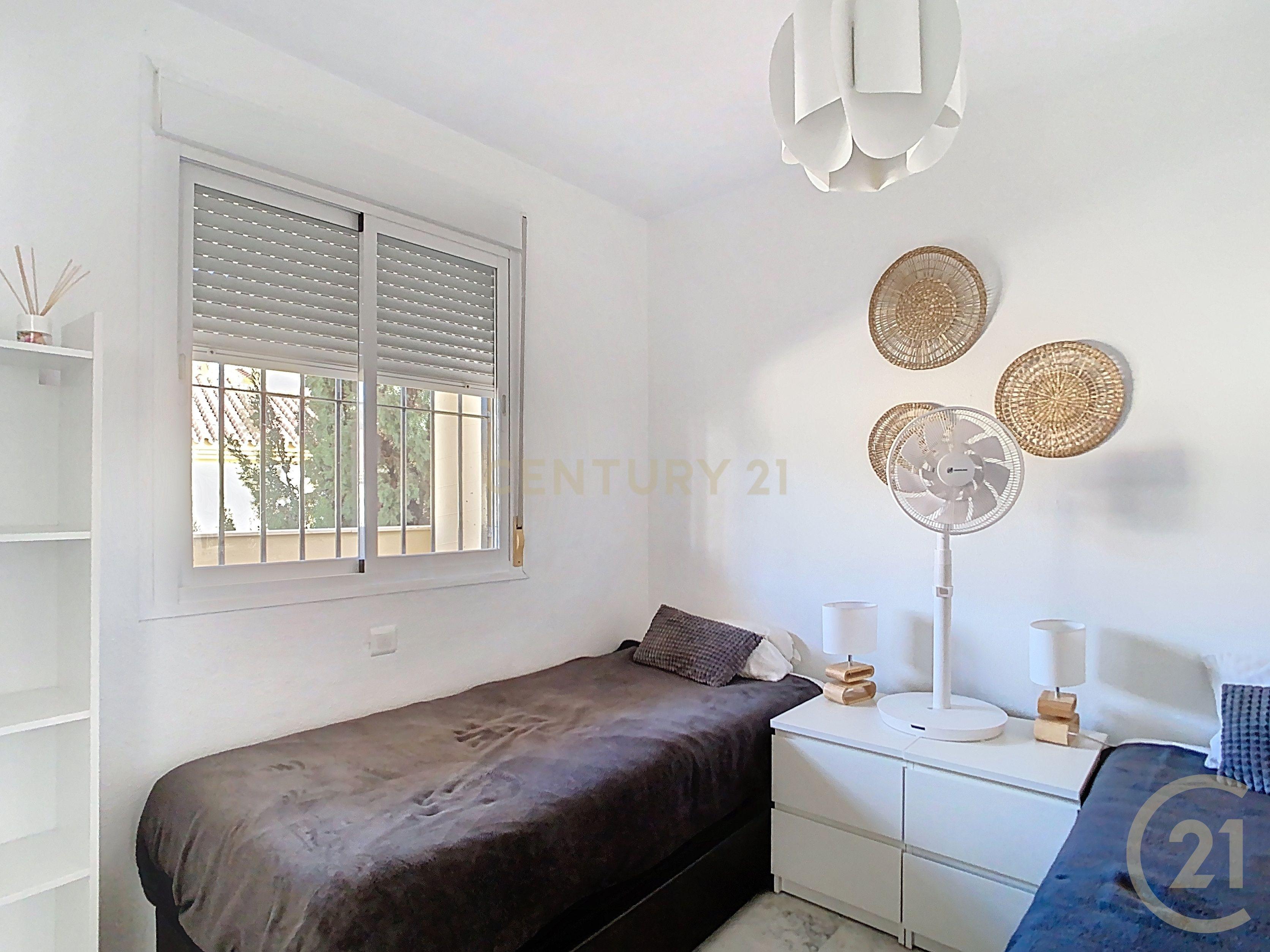 Apartamento Renovado com Vista Panorâmica em Málaga - Image 17