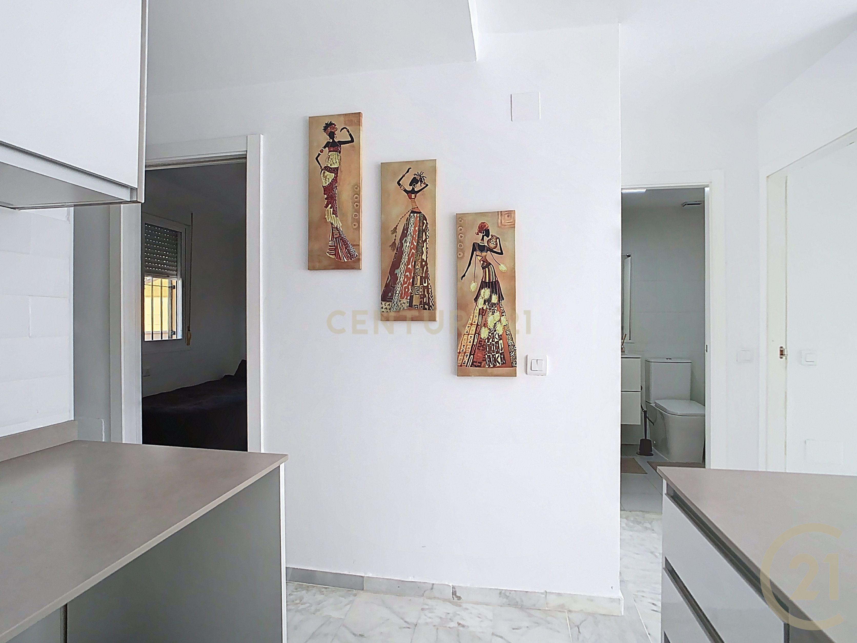 Apartamento Renovado com Vista Panorâmica em Málaga - Image 18