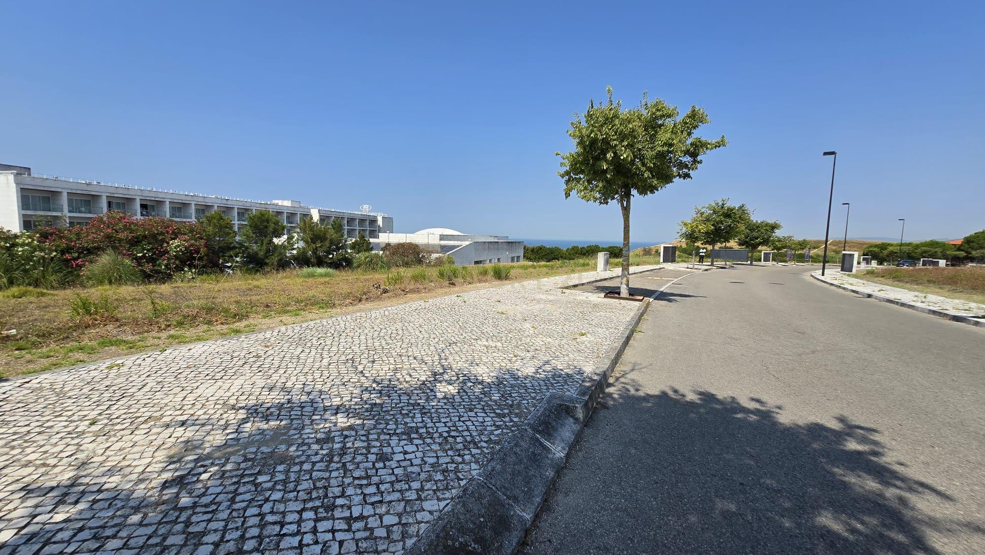 Fotografia 10 de 702 m² de Exclusividade num Novo Condomínio na Aldeia dos Capuchos, Caparica