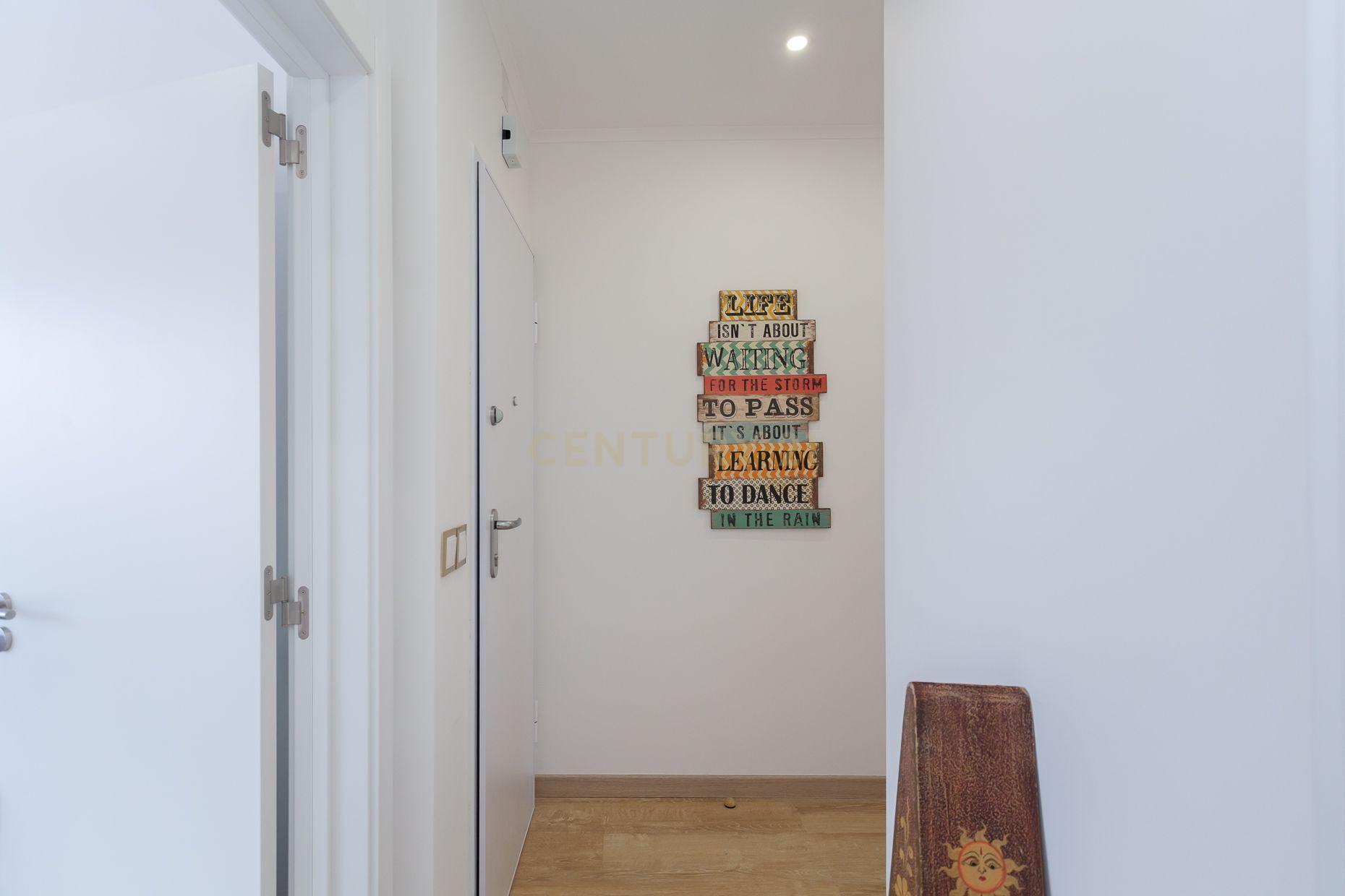Apartamento T1+1 mobilado com Vista para o Rio em Lisboa - Image 21