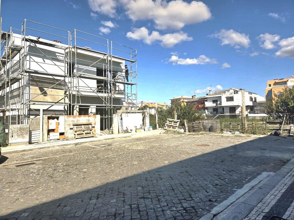Moradia com Três Quartos em Construção na Póvoa de Varzim - Image 21