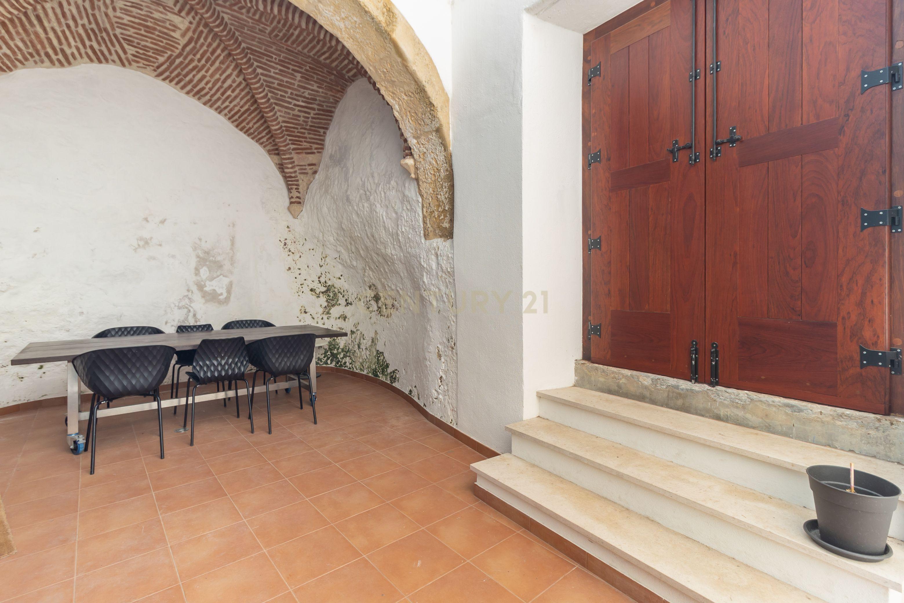No centro de Palmela, uma casa com historia! - Image 3