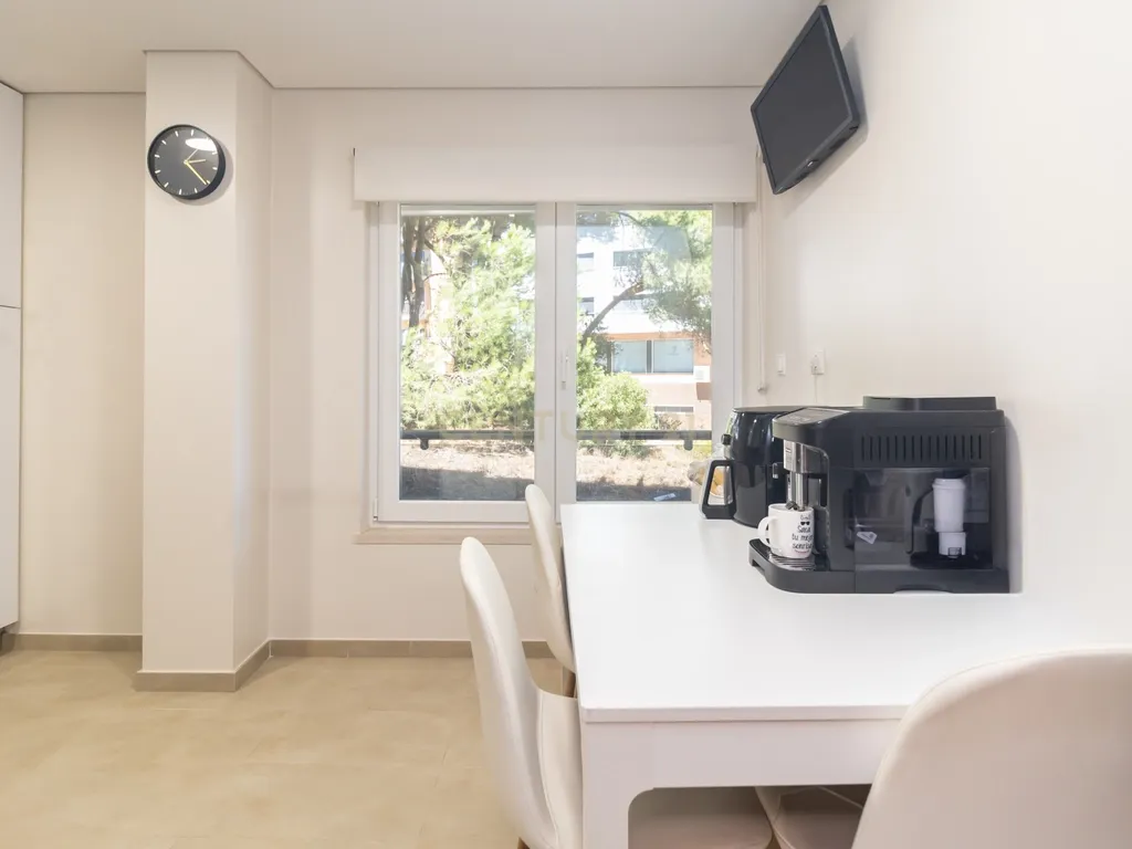 T3 com 125 m² | Quinta de São Macário | Suíte, Varanda e Arrecadação - Image 10