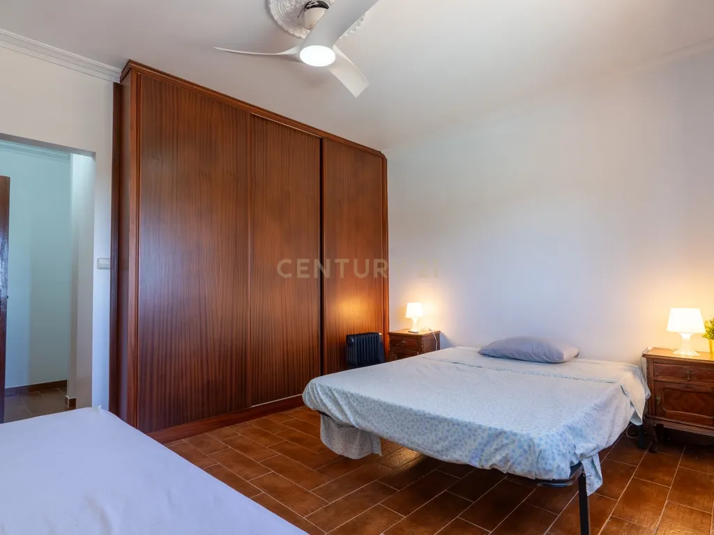 Espaço, Natureza e Tranquilidade: Moradia T6 em Cabril - Image 36