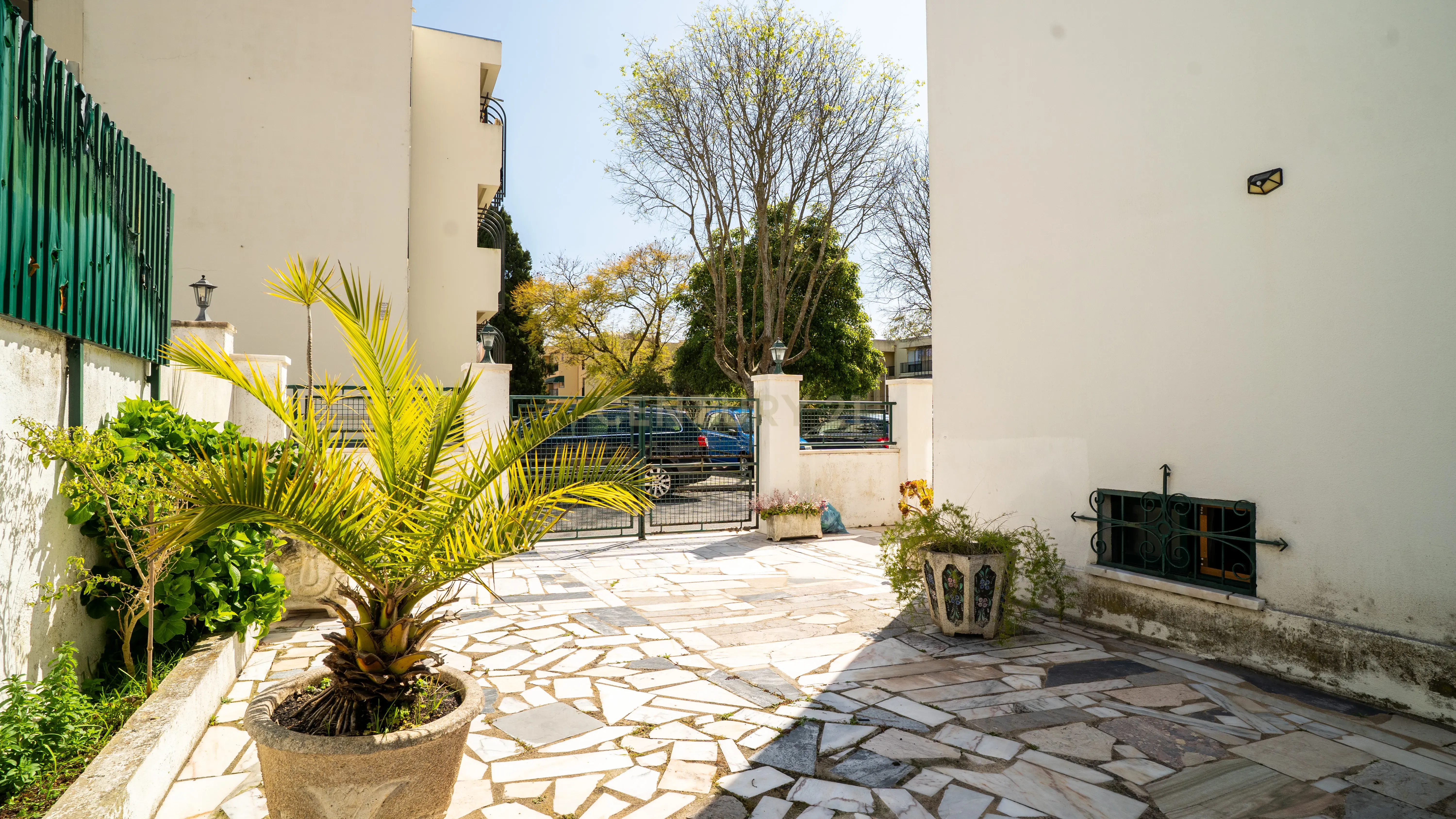 Moradia T3 – Caselas - Restelo - Image 57
