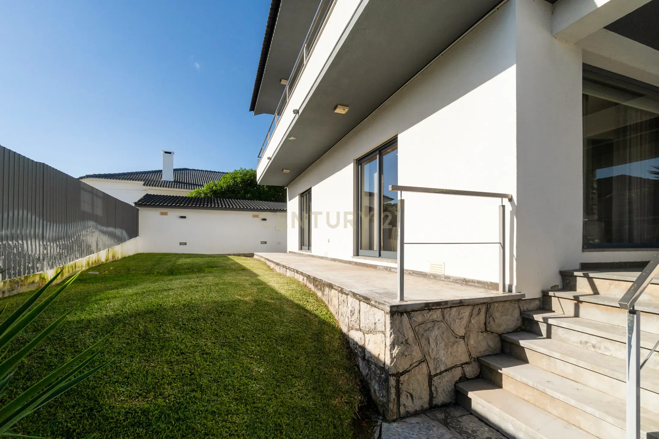 🏡 Luxo em Cada Detalhe: Moradia Exclusiva em Birre, Cascais - Image 43