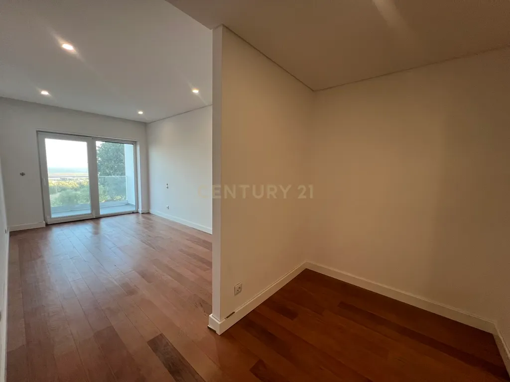 T3 NOVO em fase final de construção com vista rio | Iria Rio Residence — Santa Iria de Azoia | Ref.ª 4F - Image 10