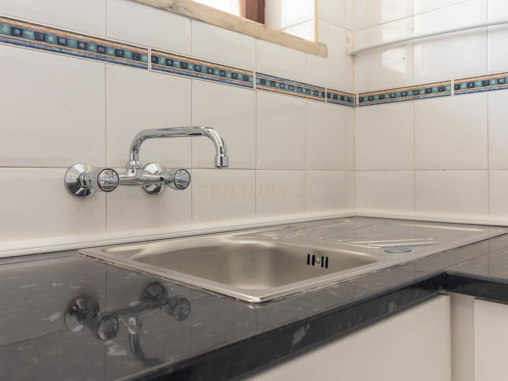 Apartamento T2 para arrendamento no centro da Costa da Caparica - Image 18