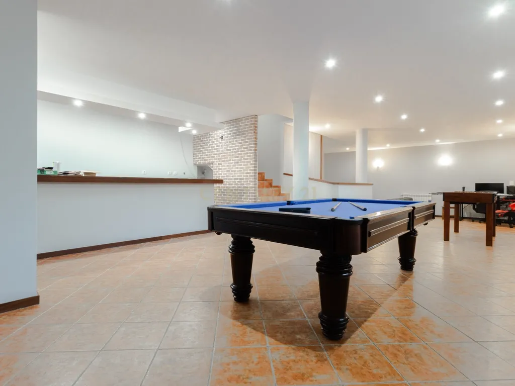 Moradia T3 de Excelência na Maia| 398 m² | 3 Suítes | Garagem para várias Viaturas - Image 33