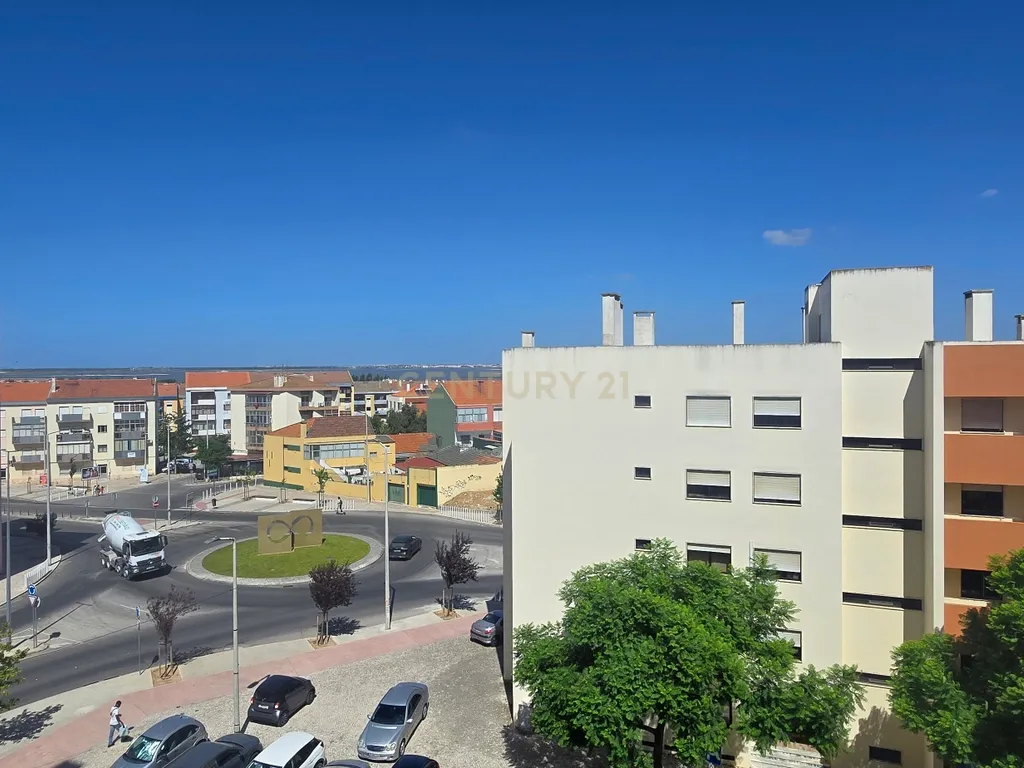 Apartamento T3 com suite e estacionamento | Fidalguinhos, Barreiro - Image 19