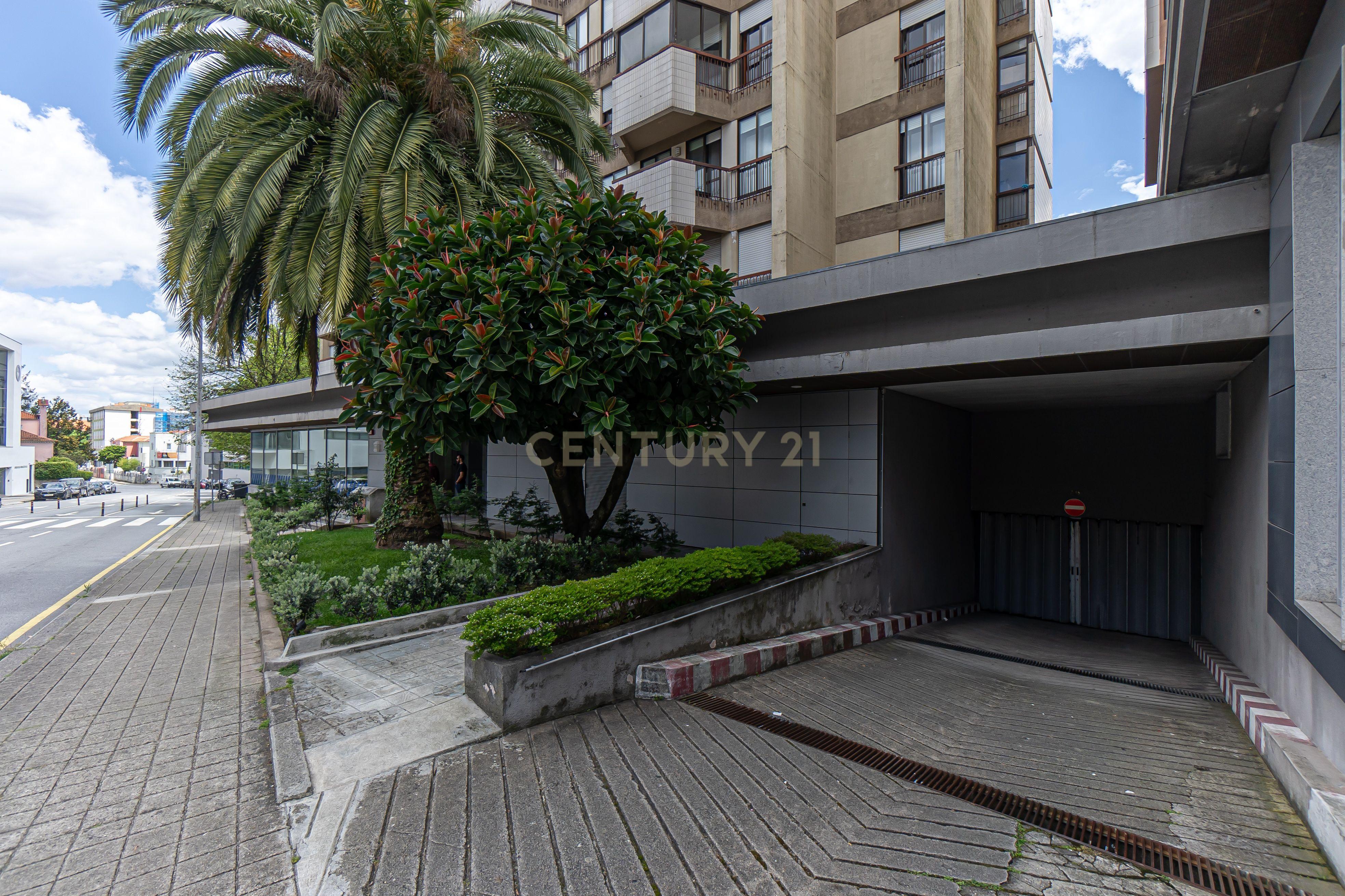 Apartamento T1 com garagem e varanda à Venda – Constituição | Porto Junto ao Vitalis Park (Centro de Treinos FCP) - Image 25