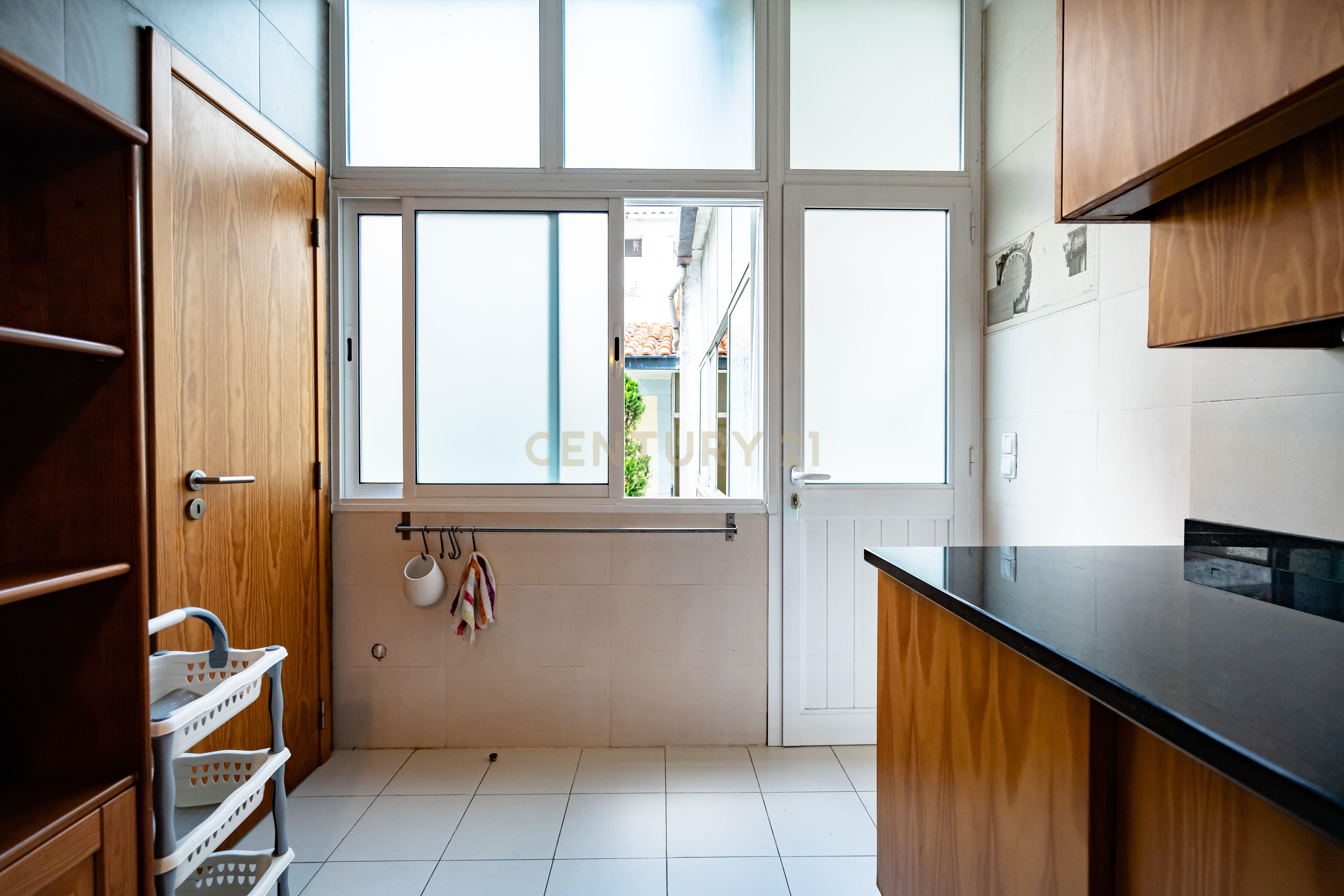 Apartamento T3 à venda em Coimbra (Sé Nova, Santa Cruz, Almedina e São Bartolomeu), Coimbra — foto 24