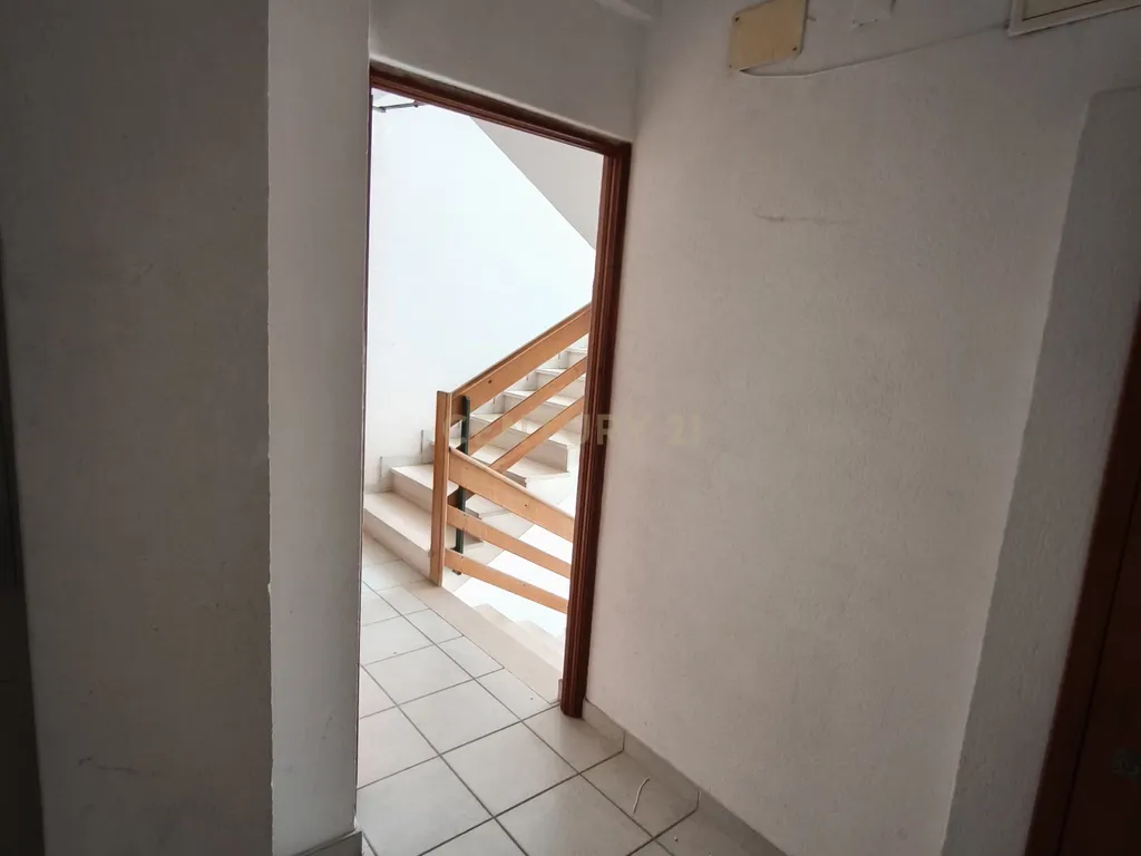 Apartamento T3 sito em Marinha Grande - Image 11